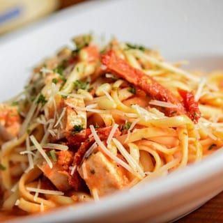 Roasted Garlic and Tomato Pasta